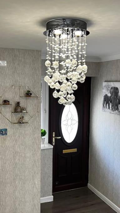 Cheerful 3 Bedroom Townhouse With Free Parking. Billericay Dış mekan fotoğraf